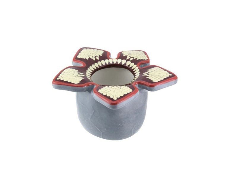 ST Demogorgon Pen Pot